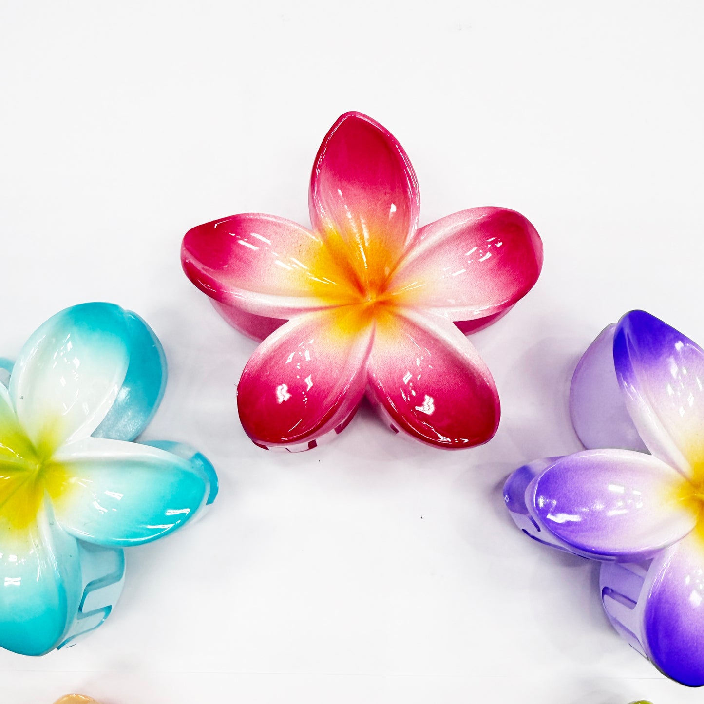 THE SUMMER Hawaii Flower Hair Clips