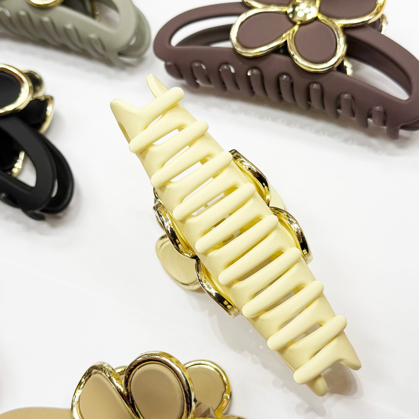 Matte Flower Claw Clip