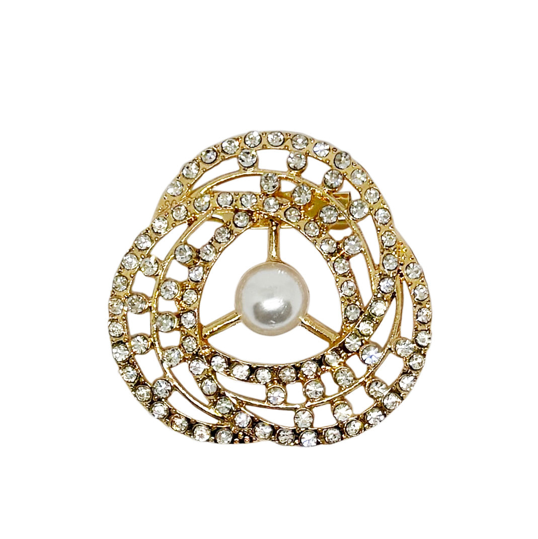 Round Brooch in Gold