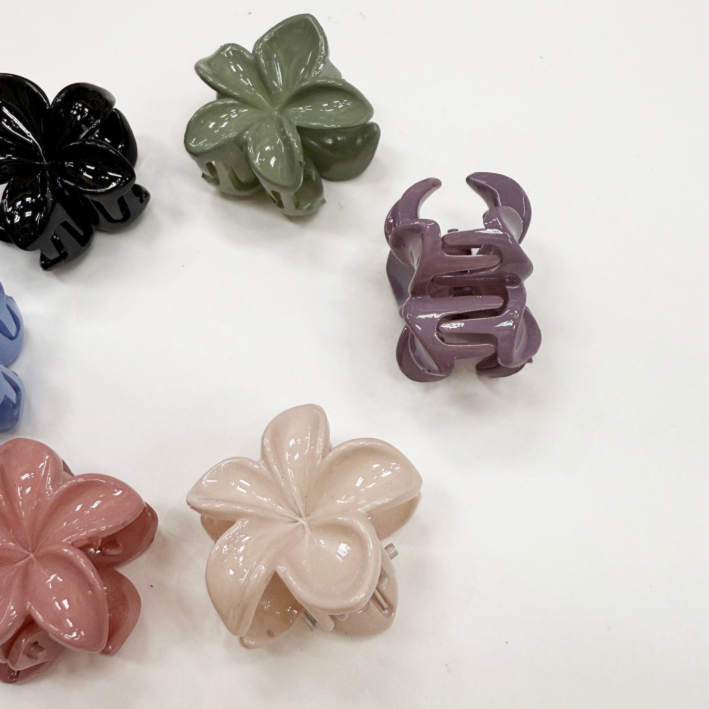 Small Hawaii Flower Claw Clips - Set of 6