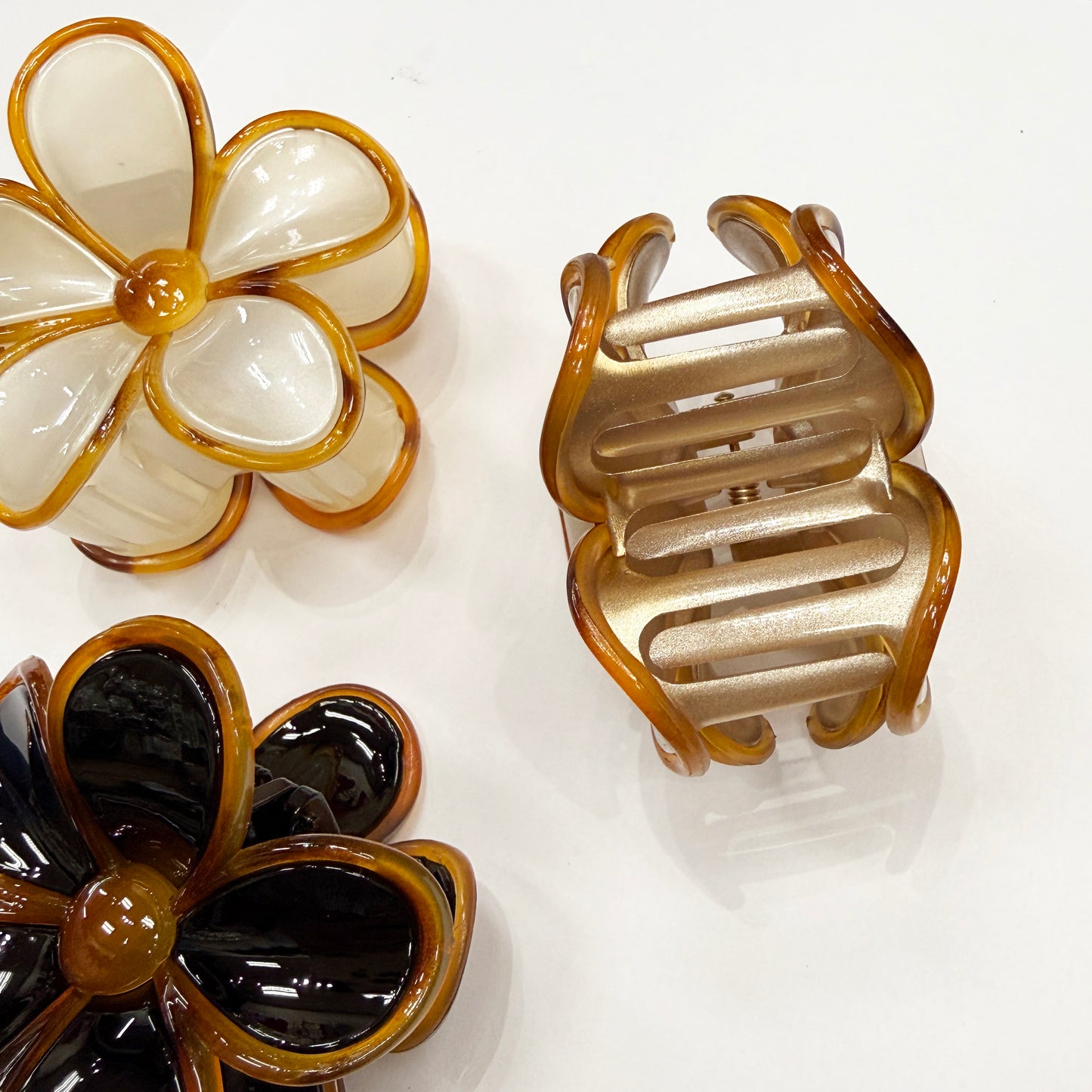 Round Flower Claw Clip