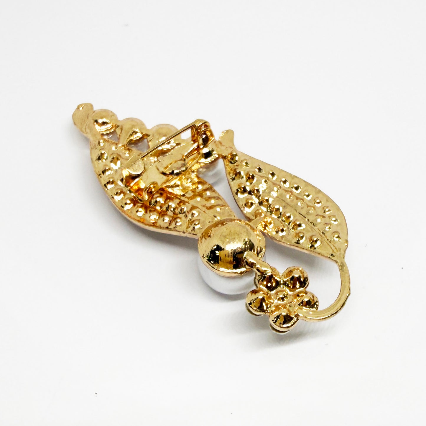Pearl Brooch in Gold