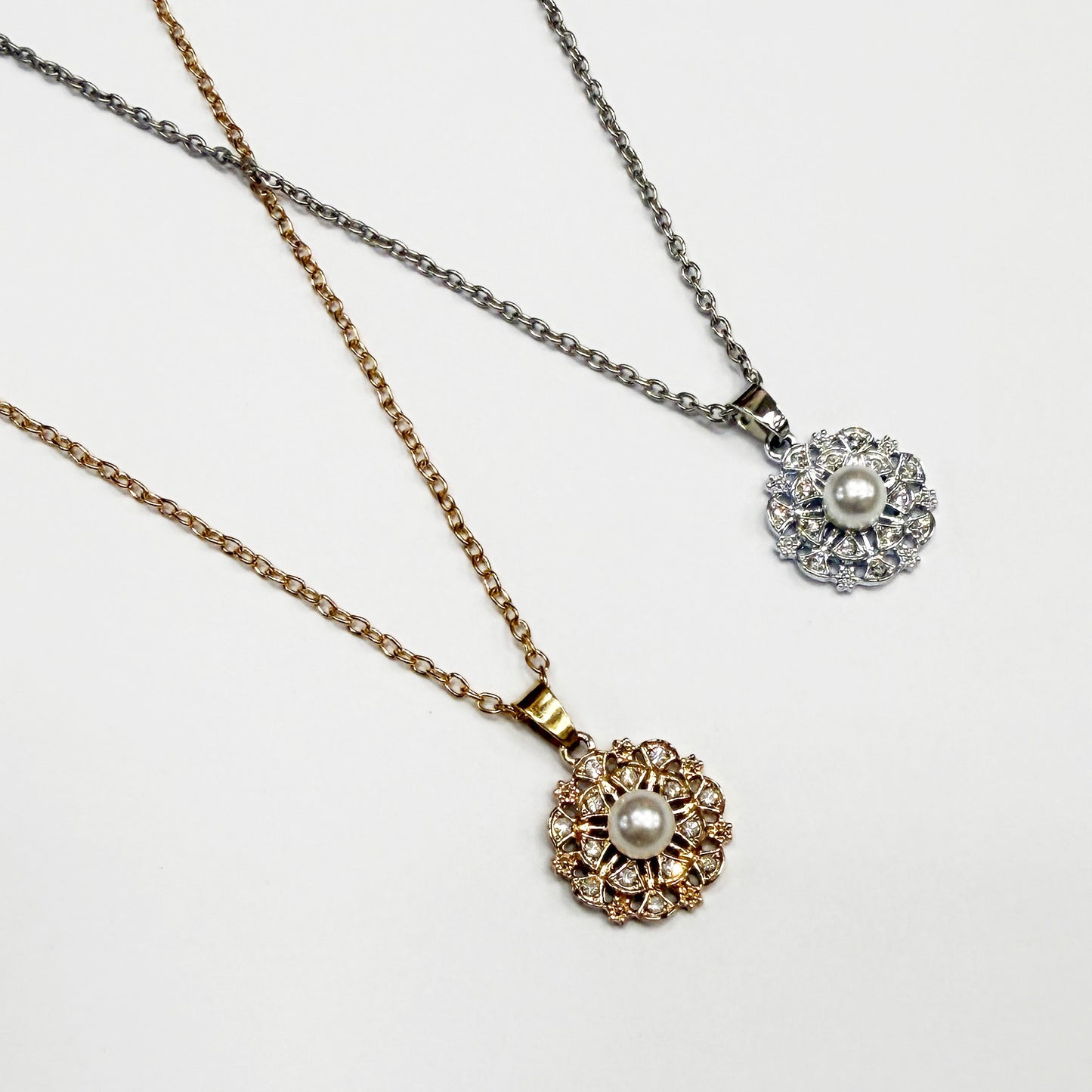 Chain Necklace with Pearl Charm