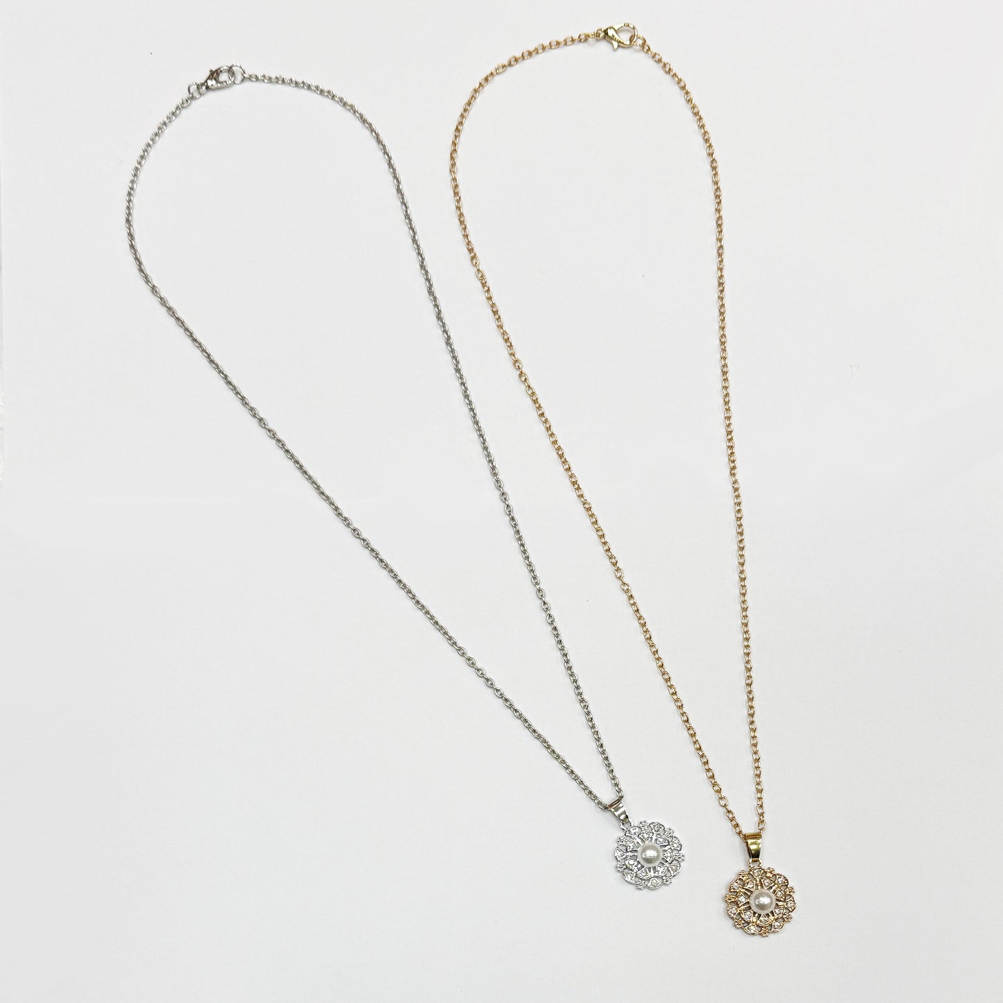 Chain Necklace with Pearl Charm