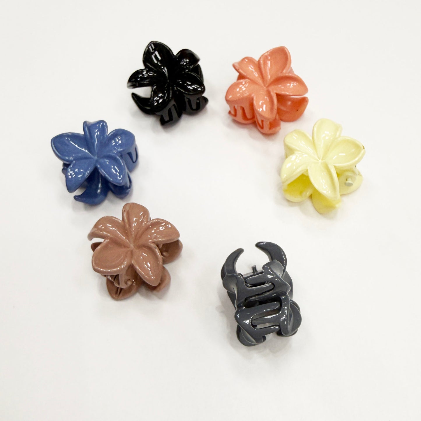 Small Hawaii Flower Claw Clips - Set of 6