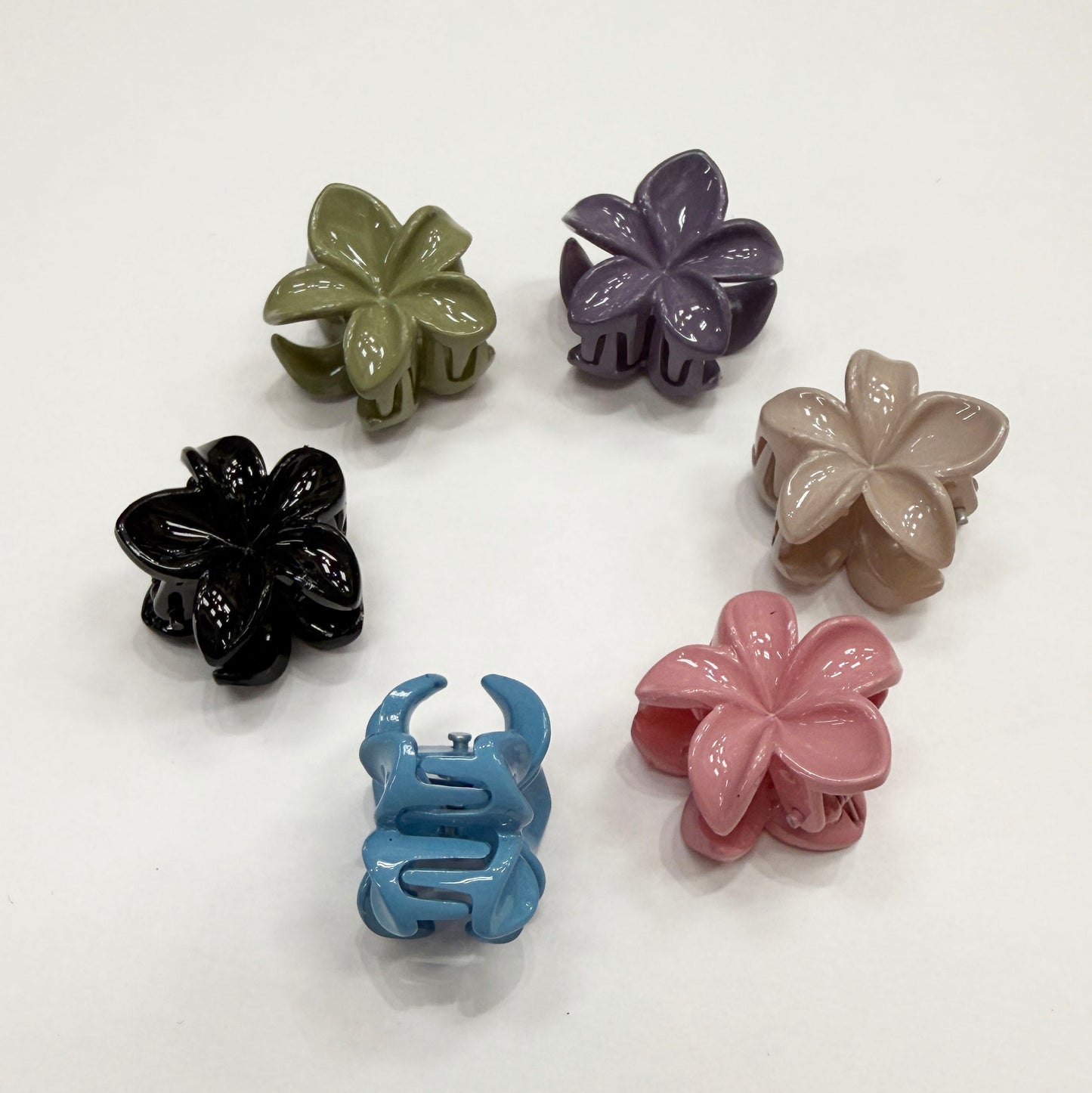 Small Hawaii Flower Claw Clips - Set of 6