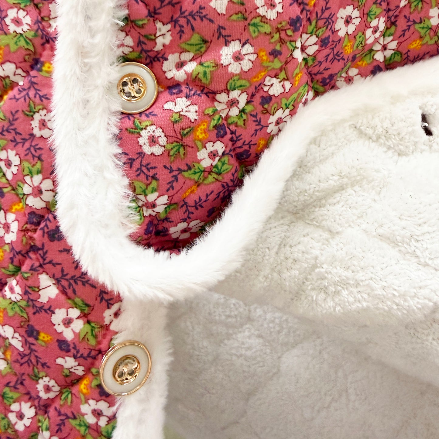 Korean K-Idol Trendy Kimjang Vest Quilted Floral Print