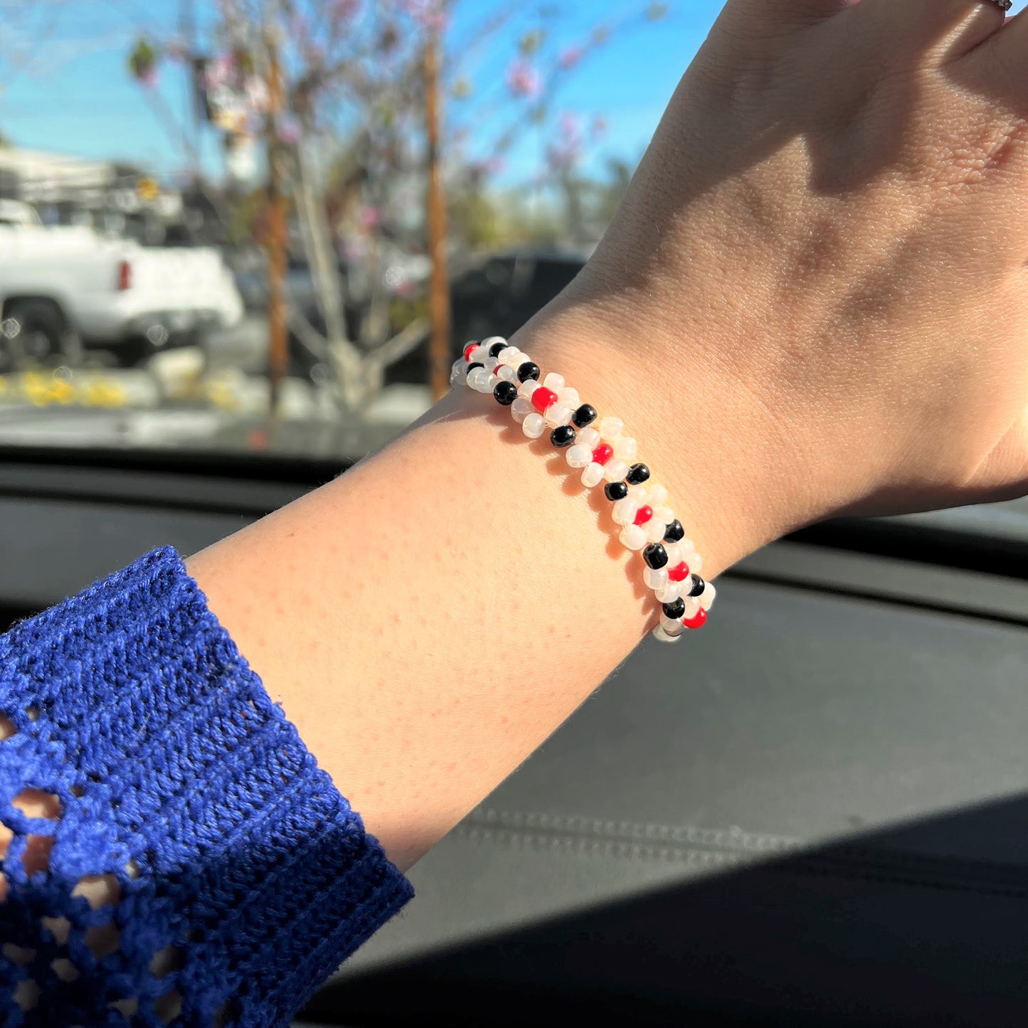 Beaded Flower Bracelet - DANDELIONS